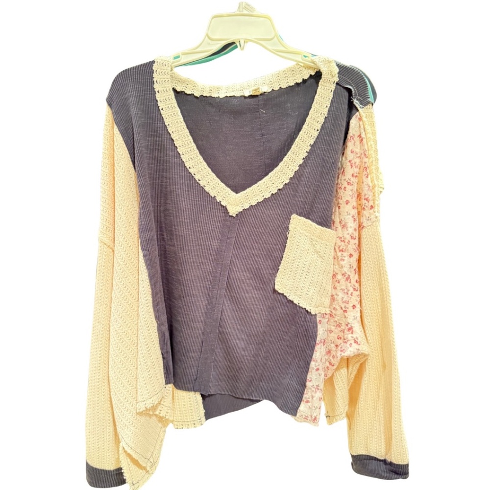 NWOT POL- Grey and cream floral oversized v- neck top